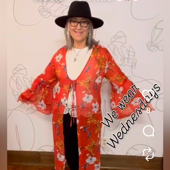 Follow me on Instagram ✌🏻💗 - Picture 5 of 6